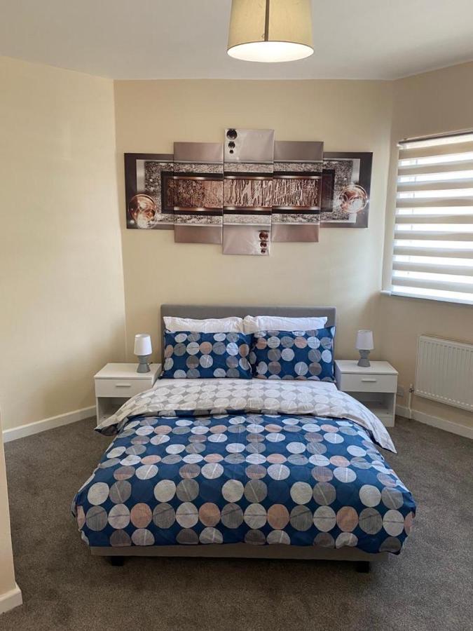 Excellent And Amazing Apartment With Private Parking Gillingham  Εξωτερικό φωτογραφία